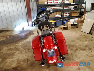 Czwarte zdjęcie samochodu z boku: 2018 HARLEY-DAVIDSON FLHX STREET GLIDE VIN:1HD1KBC15JB671182 - miniatura