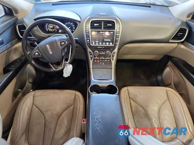 Zdjęcie 8 z 13 samochodu: 2016 LINCOLN MKX RESERVE VIN:2LMTJ8LR0GBL80372 - miniatura