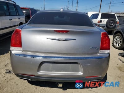 Zdjęcie 6 z 11 samochodu: 2017 CHRYSLER 300C VIN:2C3CCAEG2HH564339 - miniatura