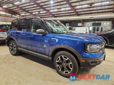 Czwarte zdjęcie samochodu z boku: 2023 FORD BRONCO VIN:3FMCR9C69PRD21130 - miniatura