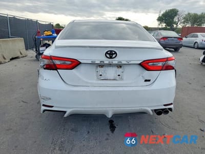 Zdjęcie 6 z 12 samochodu: 2018 TOYOTA CAMRY LE VIN:4T1B11HK0JU569891 - miniatura
