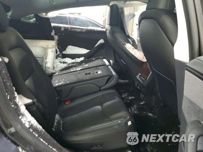 Zdjęcie 10 z 13 samochodu: 2026 TESLA MODEL Y VIN:7SAYGDEE8TA471152 - miniatura
