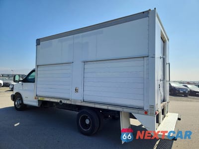 Drugie zdjęcie samochodu z przodu: 2015 CHEVROLET EXPRESS REFRIGERATED BOX TRUCK VIN:1GB6G5CG7F1110806 - miniatura