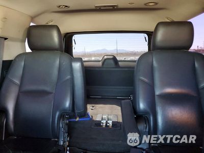 Zdjęcie 10 z 14 samochodu: 2011 GMC YUKON DENALI VIN:1GKS1EEF1BR399777 - miniatura