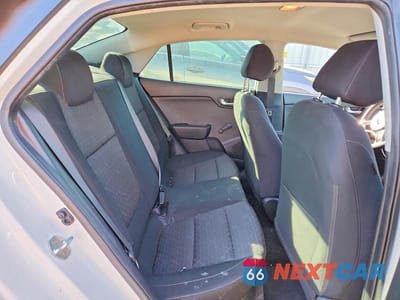 Zdjęcie 10 z 12 samochodu: 2018 KIA RIO LX VIN:3KPA24AB2JE125564 - miniatura