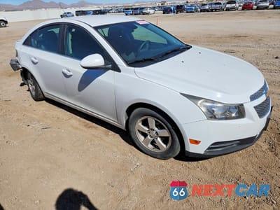 Czwarte zdjęcie samochodu z boku: 2014 CHEVROLET CRUZE LT VIN:1G1PK5SBXE7165114 - miniatura