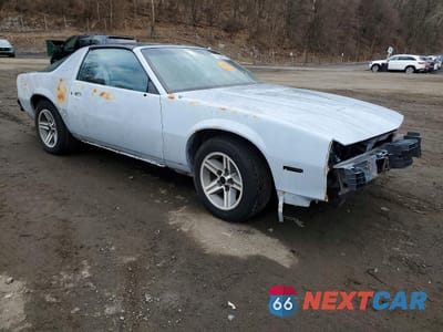 Czwarte zdjęcie samochodu z boku: 1988 CHEVROLET CAMARO VIN:1G1FP21F7JL180736 - miniatura