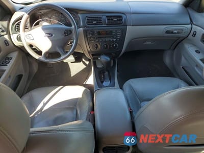 Zdjęcie 8 z 11 samochodu: 2002 FORD TAURUS SES VIN:1FAFP55SX2A271504 - miniatura