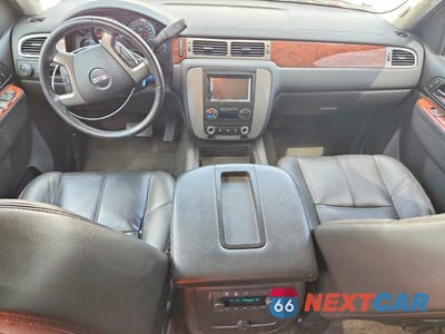 Zdjęcie 8 z 13 samochodu: 2013 GMC YUKON SLT VIN:1GKS1CE08DR250883 - miniatura