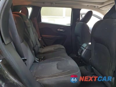 Zdjęcie 11 z 13 samochodu: 2017 JEEP CHEROKEE LATITUDE VIN:1C4PJMCS7HW565595 - miniatura