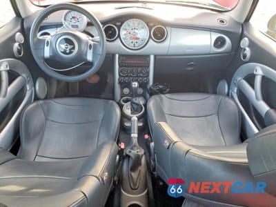 Zdjęcie 8 z 12 samochodu: 2004 MINI COOPER BASE VIN:WMWRC33454TJ58799 - miniatura