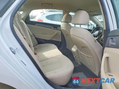 Zdjęcie 10 z 11 samochodu: 2018 HYUNDAI SONATA SE VIN:5NPE24AFXJH612365 - miniatura