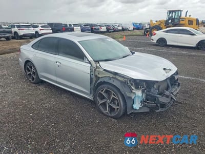 Czwarte zdjęcie samochodu z boku: 2020 VOLKSWAGEN PASSAT R-LINE VIN:1VWMA7A31LC017230 - miniatura