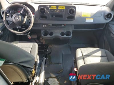 Zdjęcie 8 z 13 samochodu: 2019 MERCEDES-BENZ SPRINTER 2500 VIN:WD4PF1CDXKP138923 - miniatura