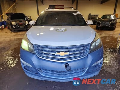 Piąte zdjęcie samochodu w środku: 2017 CHEVROLET TRAVERSE LT VIN:1GNKRGKD7HJ208722 - miniatura