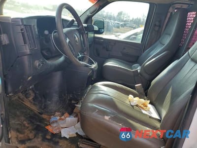 Zdjęcie 7 z 12 samochodu: 2013 CHEV EXPRESS G2500 VIN:1GCWGGCA8D1193839 - miniatura