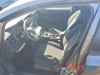 Zdjęcie 7 z 11 samochodu: 2025 NISSAN LEAF S VIN:1N4AZ1BV5SC563853 - miniatura