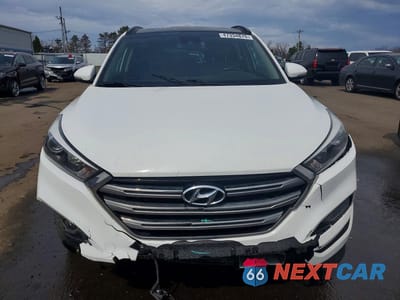 Piąte zdjęcie samochodu w środku: 2018 HYUNDAI TUCSON LIMITED VIN:KM8J3CA29JU834934 - miniatura