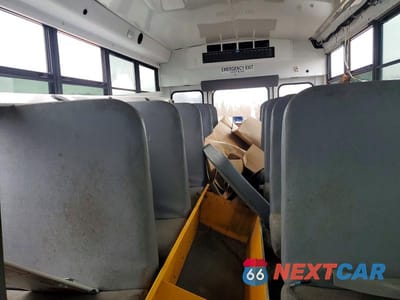 Zdjęcie 6 z 10 samochodu: 2016 CHEVROLET EXPRESS G3500 VIN:1GB3GSBG8G1295226 - miniatura