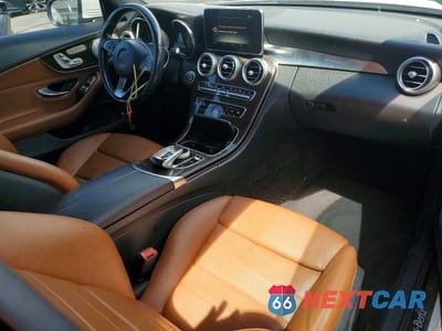 Zdjęcie 8 z 12 samochodu: 2017 MERCEDES-BENZ C 300 4MATIC VIN:WDDWJ4KB6HF388850 - miniatura