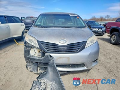 Piąte zdjęcie samochodu w środku: 2013 TOYOTA SIENNA L 7-PASSENGER VIN:5TDZK3DC6DS317579 - miniatura