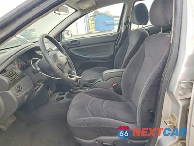 Zdjęcie 7 z 13 samochodu: 2004 CHRYSLER SEBRING LX VIN:1C3EL46X74N375504 - miniatura