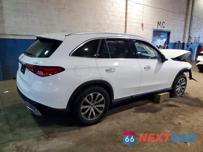 Trzecie zdjęcie samochodu z tyłu: 2026 MERCEDES-BENZ GLC 300 4MATIC VIN:W1NKM4HB7TF475617 - miniatura