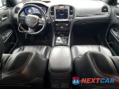 Zdjęcie 8 z 12 samochodu: 2019 CHRYSLER 300 S VIN:2C3CCABGXKH635105 - miniatura