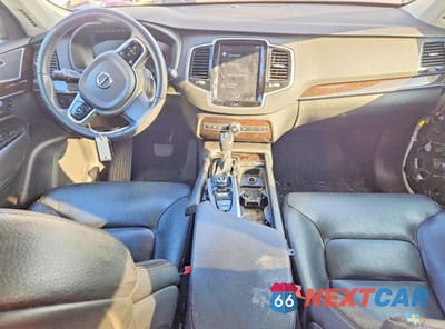 Zdjęcie 8 z 13 samochodu: 2018 VOLVO XC90 T6 VIN:YV4A22PKXJ1378045 - miniatura