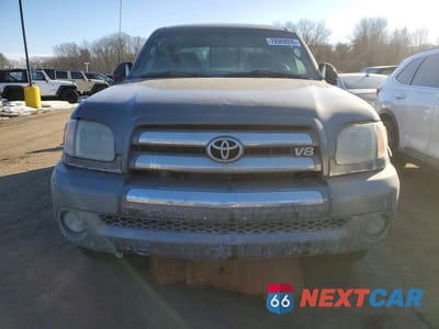 Piąte zdjęcie samochodu w środku: 2003 TOYOTA TUNDRA SR5 VIN:5TBBT44183S434364 - miniatura