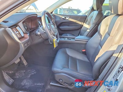 Zdjęcie 7 z 13 samochodu: 2021 VOLVO XC60 T5 MOMENTUM VIN:YV4102RK4M1835374 - miniatura