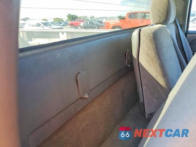 Zdjęcie 10 z 12 samochodu: 2006 CHEVROLET SILVERADO C1500 VIN:3GCEC14Z76G240212 - miniatura