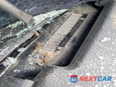 Zdjęcie 12 z 12 samochodu: 2010 GMC SIERRA K3500 SLT VIN:1GT4K4B63AF109894 - miniatura