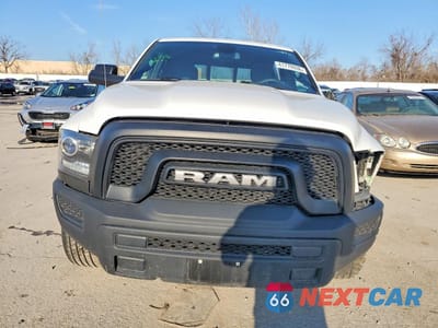 Piąte zdjęcie samochodu w środku: 2023 RAM TRUCKS 1500 CLASSIC SLT VIN:1C6RR7LG9PS548146 - miniatura