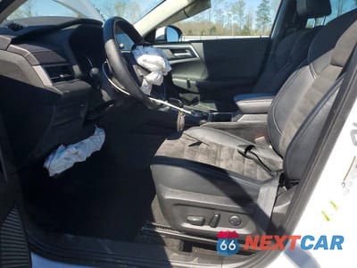 Zdjęcie 7 z 13 samochodu: 2023 MITSUBISHI OUTLANDER SE VIN:JA4J3UA80PZ017484 - miniatura