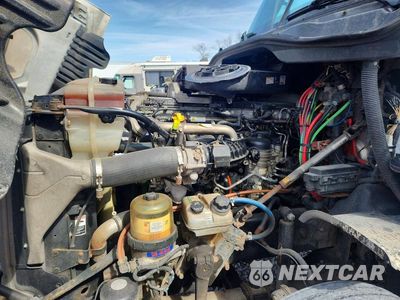 Zdjęcie 7 z 10 samochodu: 2016 FREIGHTLINER CASCADIA 125 SEMI TRUCK VIN:1FUBGEDV0GLHC5640 - miniatura