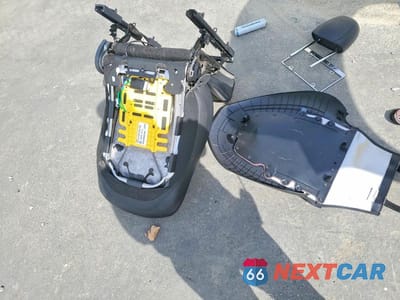 Zdjęcie 12 z 12 samochodu: 2022 TESLA MODEL 3 VIN:5YJ3E1EA1NF188364 - miniatura