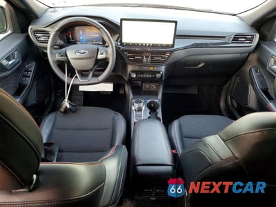 Zdjęcie 8 z 12 samochodu: 2025 FORD ESCAPE ST LINE VIN:1FMCU9MN1SUA35858 - miniatura