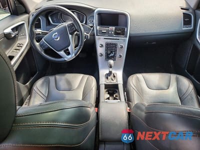 Zdjęcie 8 z 12 samochodu: 2017 VOLVO XC60 T5 DYNAMIC VIN:YV440MDR4H2035817 - miniatura