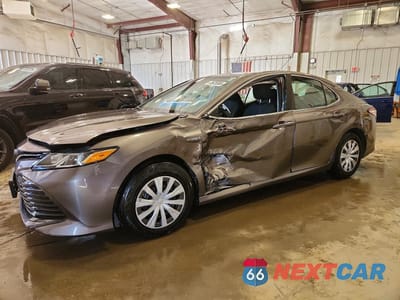 2020 TOYOTA CAMRY HYBRID LE 4T1C31AK4LU532855 - główne zdjęcie licytacji z USA - miniatura
