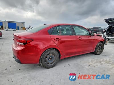Trzecie zdjęcie samochodu z tyłu: 2019 KIA RIO S VIN:3KPA24AB9KE160040 - miniatura