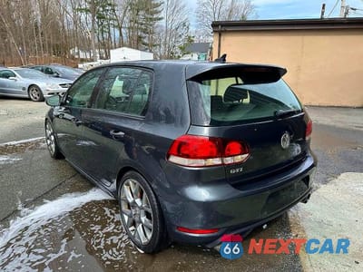 Trzecie zdjęcie samochodu z tyłu: 2013 VOLKSWAGEN GTI VIN:WVWGV7AJ6DW133817 - miniatura
