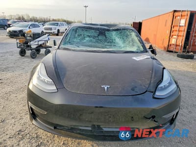 Piąte zdjęcie samochodu w środku: 2019 TESLA MODEL 3 VIN:5YJ3E1EB0KF453392 - miniatura
