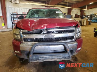 Piąte zdjęcie samochodu w środku: 2007 CHEVROLET SILVERADO K1500 VIN:1GCEK19J17Z550072 - miniatura