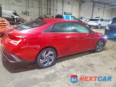 Trzecie zdjęcie samochodu z tyłu: 2025 HYUNDAI ELANTRA SEL CONVENIENCE VIN:KMHLS4DG7SU034515 - miniatura