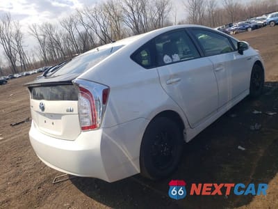 Trzecie zdjęcie samochodu z tyłu: 2015 TOYOTA PRIUS TWO VIN:JTDKN3DU2F0436396 - miniatura