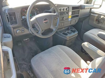 Zdjęcie 8 z 13 samochodu: 2017 GMC SAVANA 2500 CARGO UTILITY / SERVICE VAN VIN:1GTW7AFF7H1915442 - miniatura