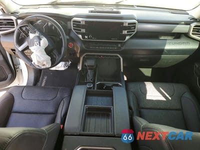 Zdjęcie 8 z 12 samochodu: 2023 TOYOTA TUNDRA SR5 VIN:5TFLA5AB6PX025722 - miniatura