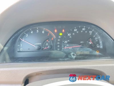 Zdjęcie 9 z 12 samochodu: 2002 TOYOTA CAMRY LE VIN:JTDBE32K320038013 - miniatura