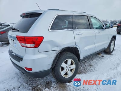 Trzecie zdjęcie samochodu z tyłu: 2012 JEEP GRAND CHEROKEE LAREDO VIN:1C4RJEAGXCC137222 - miniatura